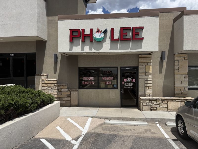 Pho Lee exterior