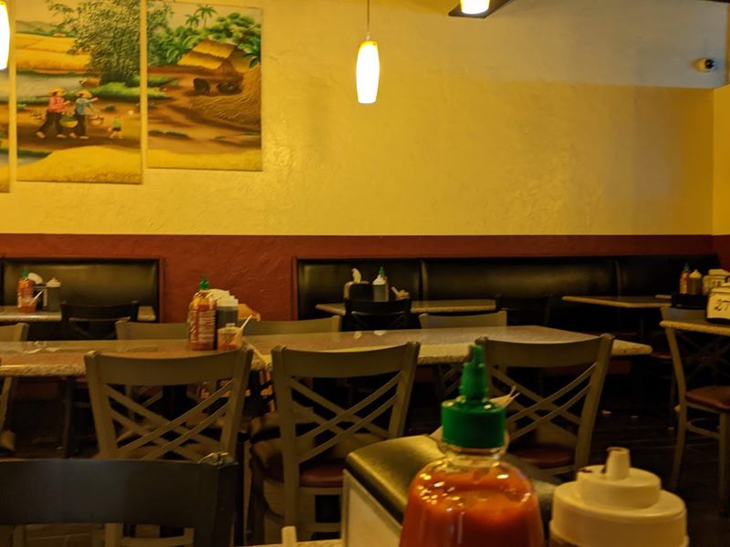 Pho Lee interior